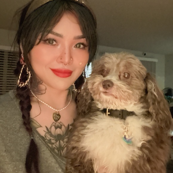 Meet the seller - Lorraine 👽 - Picture 3 of 6